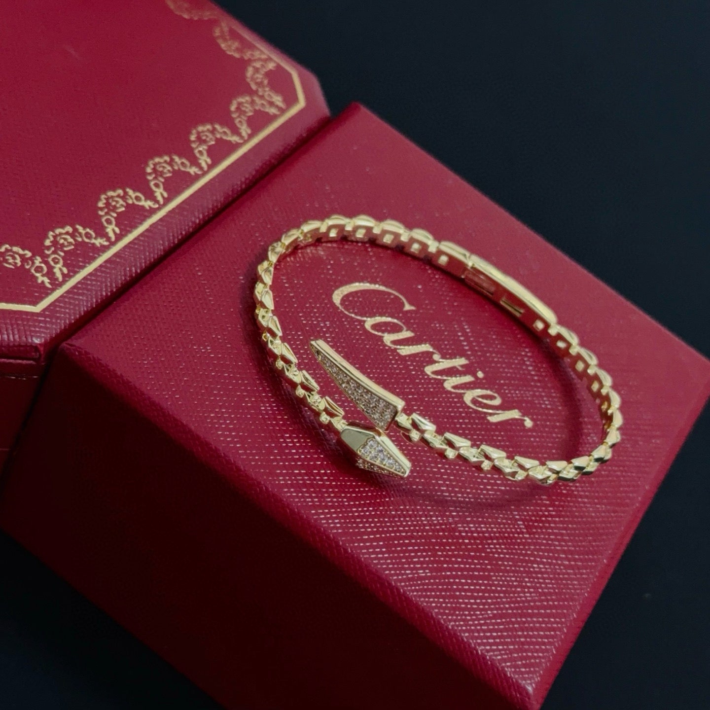 Diamond-Set Classic Bracelet | Contemporary Luxury | Iconic Style