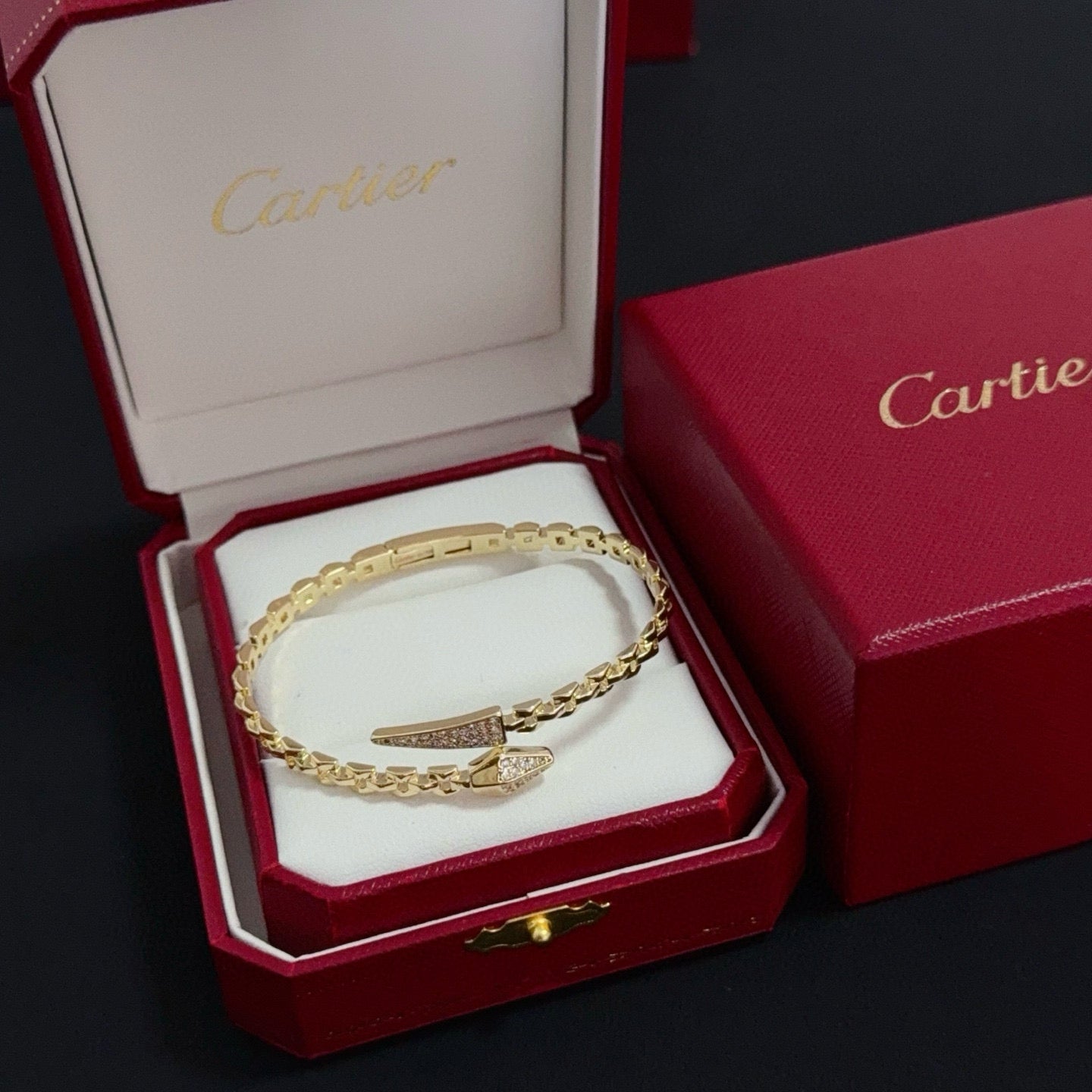 Diamond-Set Classic Bracelet | Contemporary Luxury | Iconic Style